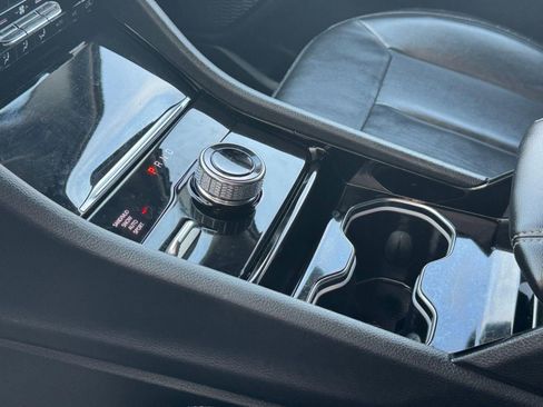 Used 2023 Jeep Grand Cherokee Limited w/ Black Appearance Package image 28