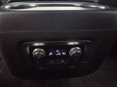 Used 2021 GMC Yukon XL Denali image 28