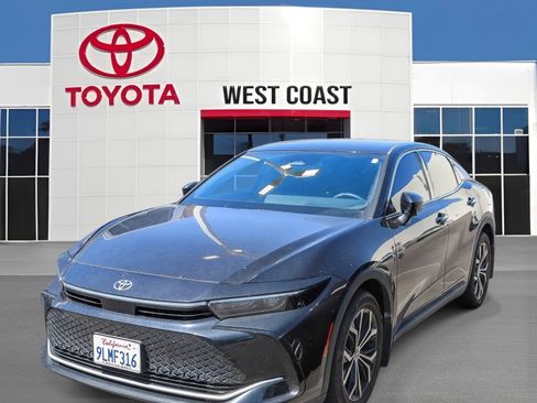 Used 2024 Toyota Crown XLE w/ Carpet Mat Package (TMS) image 1