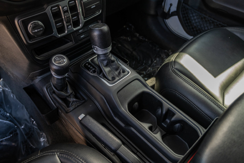 Used 2022 Jeep Gladiator Sport AWD/4WD image 19