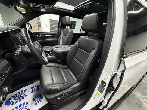 Used 2023 GMC Yukon Denali image 13