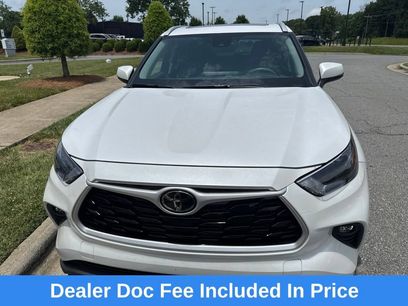 Used 2023 Toyota Highlander XLE