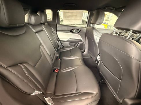 New 2026 Jeep Compass Limited image 8
