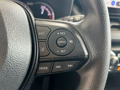 Used 2024 Toyota RAV4 XLE FWD image 19