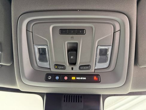 Used 2025 Chevrolet Silverado 2500 LTZ w/ LTZ Convenience Package image 30