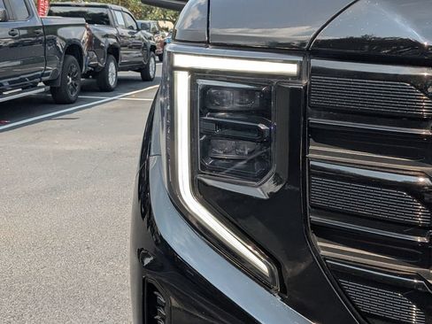 Used 2024 GMC Sierra 1500 Elevation w/ X31 Off-Road Package AWD/4WD image 11
