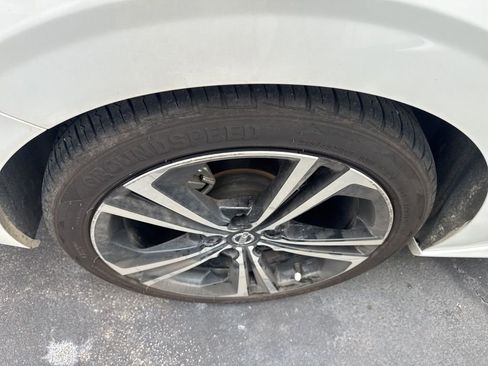 Used 2023 Nissan Sentra SR w/ Electronics Package image 12