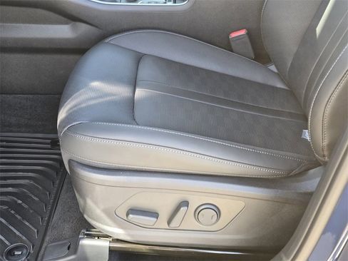 New 2026 Kia Sorento S w/ S Panoramic Sunroof Package image 17