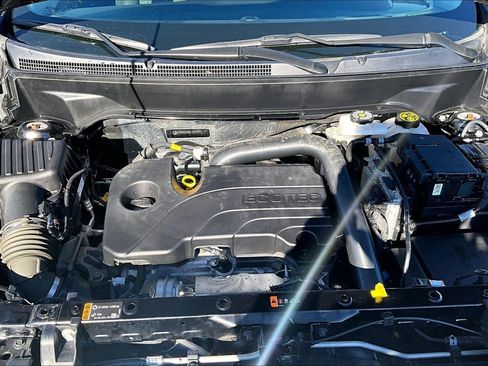 Used 2024 Chevrolet Equinox LT w/ LPO, Floor Liner Package image 10