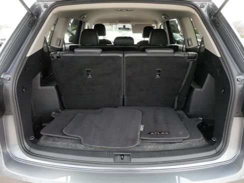 Certified 2023 Volkswagen Atlas SE image 18