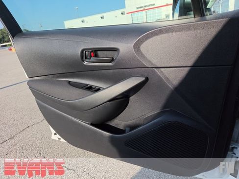 Certified 2025 Toyota Corolla LE FWD image 16