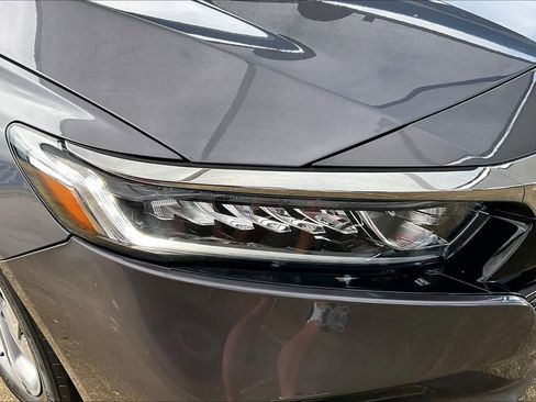 Used 2019 Honda Accord EX image 27