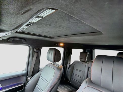 Used 2021 Mercedes-Benz G 550 w/ G Manufaktur Interior Package image 25