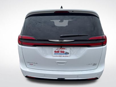 Used 2026 Chrysler Pacifica Limited