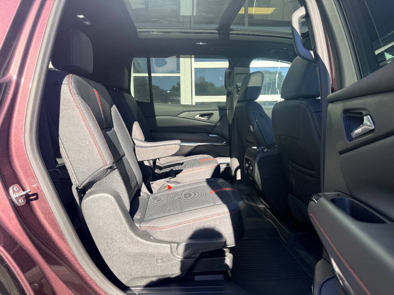 Used 2025 Chevrolet Traverse RS w/ LPO, Floor Liner Package AWD/4WD image 37