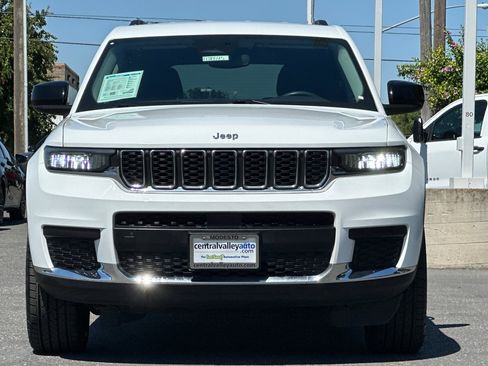 Certified 2023 Jeep Grand Cherokee L Laredo AWD/4WD image 9