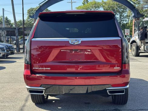 Used 2023 Cadillac Escalade Premium Luxury w/ LPO, Floor Liner Package AWD/4WD image 7