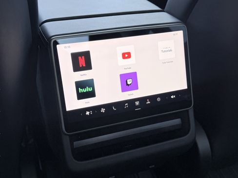 Used 2025 Tesla Model 3 Long Range image 57