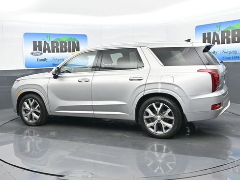 Used 2022 Hyundai Palisade Limited FWD image 3