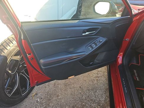 Used 2020 Toyota Avalon TRD image 10