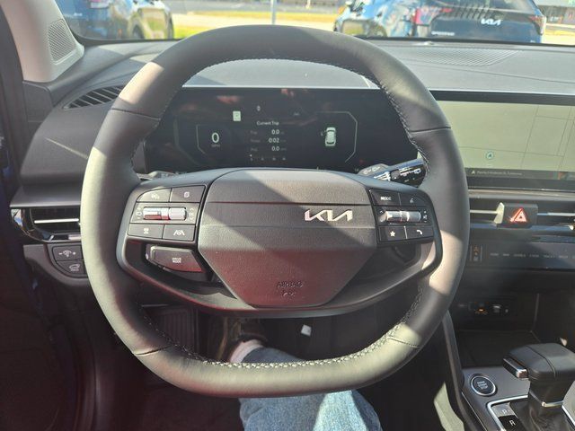 New 2026 Kia Sportage SX FWD image 17