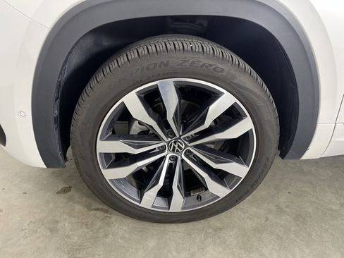 Used 2023 Volkswagen Atlas Cross Sport SEL Premium R-Line image 25