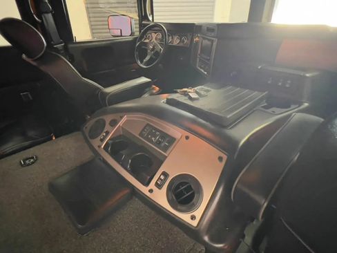Used 2006 HUMMER H1 4-Door Open Top AWD/4WD image 24