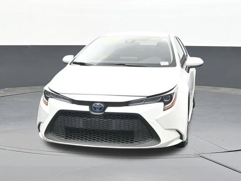 Used 2022 Toyota Corolla LE FWD image 2