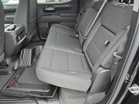 New 2026 GMC Sierra 1500 Elevation image 9