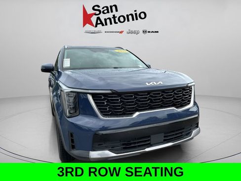Used 2025 Kia Sorento S AWD/4WD image 3