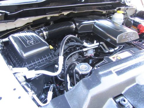 Used 2023 RAM 1500 Warlock AWD/4WD image 33