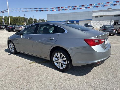 Used 2024 Chevrolet Malibu LT image 3