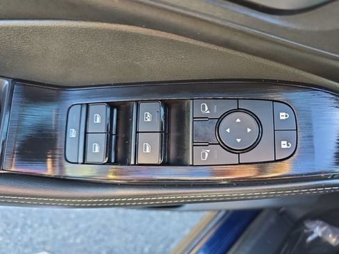 Used 2025 Nissan Rogue SV FWD image 33