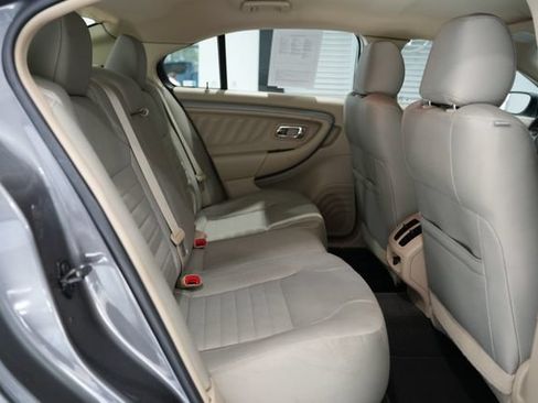Used 2014 Ford Taurus SE FWD image 15