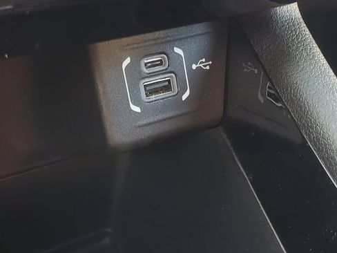 Used 2023 Jeep Compass Limited w/ Sun and Sound Group AWD/4WD image 18