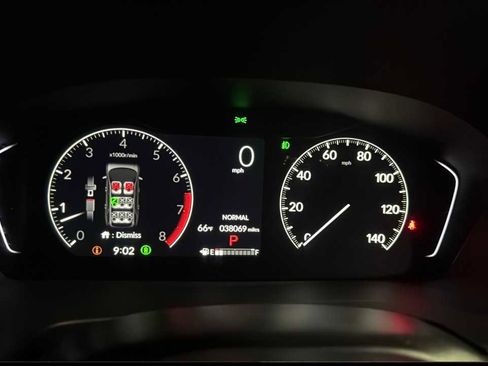 Used 2025 Honda Pilot Sport image 3