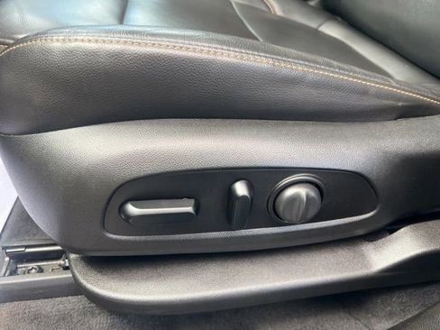 Used 2021 Chevrolet Traverse RS w/ LPO, Floor Liner Package AWD/4WD image 21