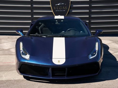 Used 2018 Ferrari 488 GTB image 9