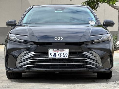 Used 2026 Toyota Camry XLE FWD image 11