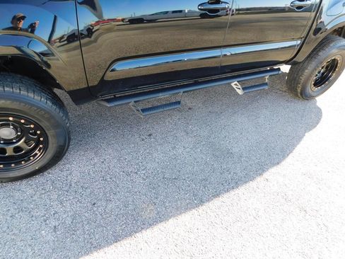 Used 2021 Toyota Tacoma SR image 14