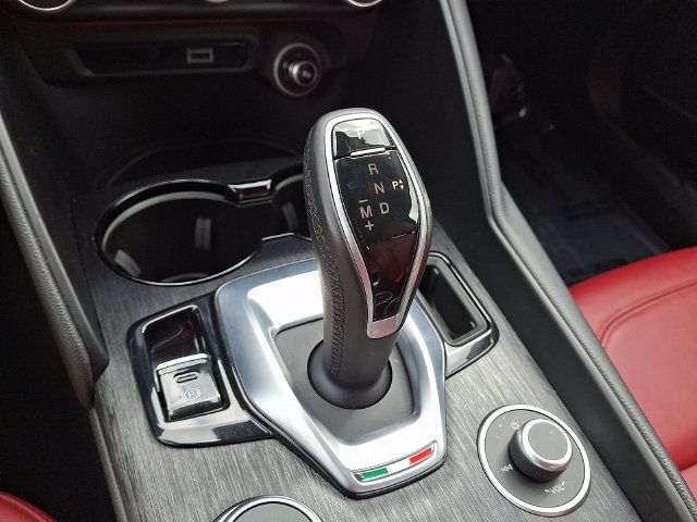 Used 2020 Alfa Romeo Giulia AWD w/ Cold Weather Package image 13