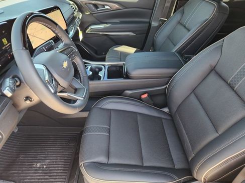 New 2026 Chevrolet Traverse High Country w/ LPO, Floor Liner Package image 15