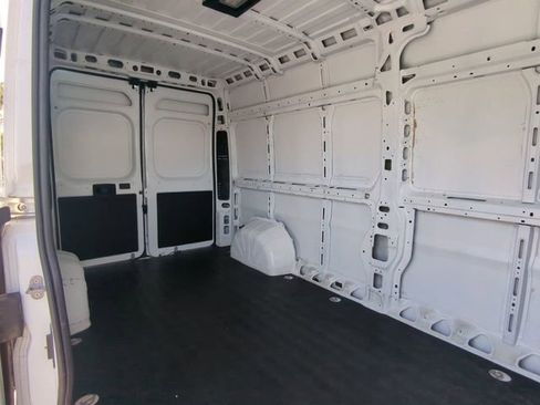 Used 2023 RAM ProMaster 2500 FWD image 15