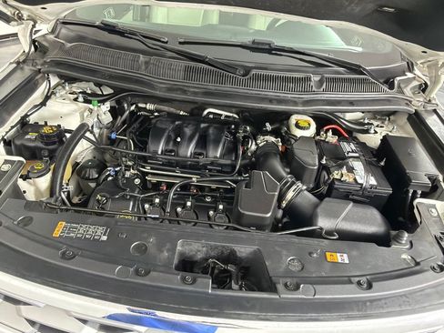 Used 2018 Ford Explorer Limited w/ Equipment Group 301A FWD image 28