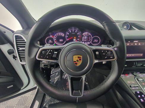 Certified 2022 Porsche Cayenne Platinum Edition AWD/4WD image 29
