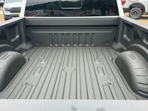 Used 2024 Ford F250 Lariat AWD/4WD image 10