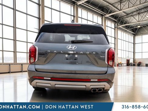 Used 2024 Hyundai Palisade SEL AWD/4WD image 32