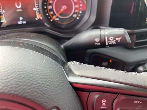 New 2025 Jeep Gladiator Sport image 30