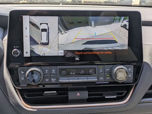 Used 2025 Toyota Grand Highlander AWD Hybrid image 22