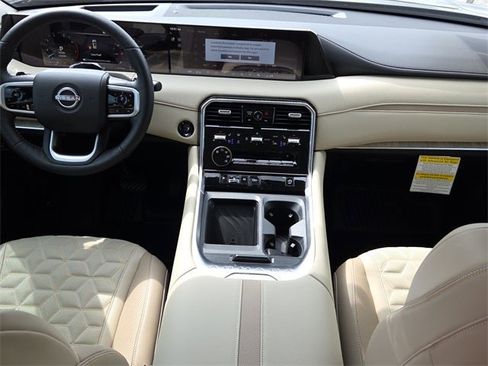 New 2025 Nissan Armada Platinum w/ Convenience Package image 11